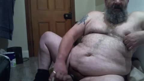 Snapshot of bearsteve75 chatting on 01/08/26, 02:41 bearsteve75 online show from 01/08/26, 02:41