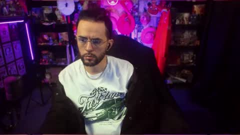 Snapshot of beastbxy chatting on 10/17/25, 02:26 beast bxy online show from 10/17/25, 02:26