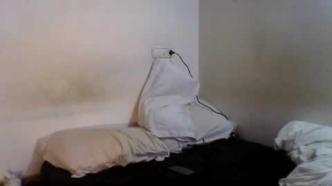 Snapshot of beasts_little_beauty chatting on 11/10/25, 11:26 Beast And His Beauty online show from 11/10/25, 11:26