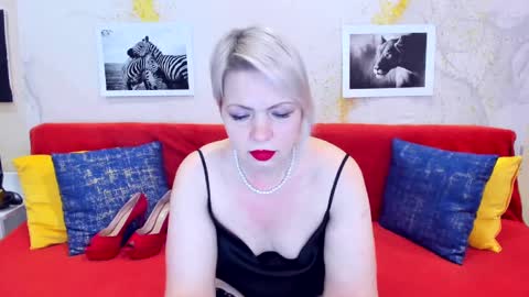 Snapshot of beatifullhellenx chatting on 03/07/25, 03:08 BeatifullHellen online show from 03/07/25, 03:08