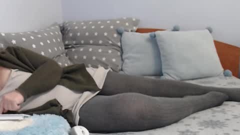 Snapshot of beatrice26 chatting on 12/13/24, 02:49 beatrice26 online show from 12/13/24, 02:49