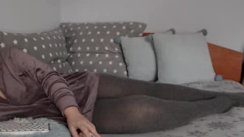 Snapshot of beatrice26 chatting on 01/12/25, 10:56 beatrice26 online show from 01/12/25, 10:56