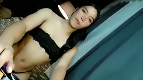beatrice_luna online show from 04/22/26, 09:44