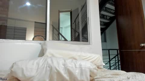 Katalina online show from 04/01/26, 07:42