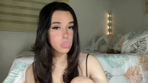 Snapshot of beautiful_lust69 chatting on 06/27/26, 02:44 Sweet Aya online show from 06/27/26, 02:44
