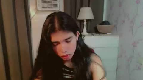 TRIXIE online show from 04/01/26, 01:41