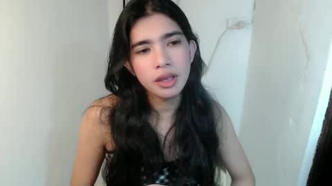 Snapshot of beautifultrixie chatting on 05/20/26, 05:57 TRIXIE online show from 05/20/26, 05:57