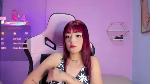 Snapshot of beautty_woman_ chatting on 06/21/26, 10:29 Sara online show from 06/21/26, 10:29