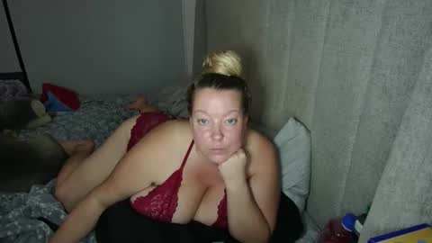 Snapshot of beauty4agent chatting on 04/04/26, 05:16 beauty4agent online show from 04/04/26, 05:16