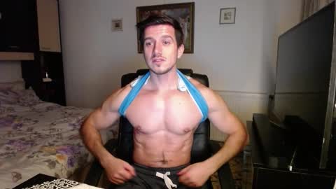 Snapshot of beauty_hard_beast chatting on 11/07/25, 04:40 Mia and Jake online show from 11/07/25, 04:40