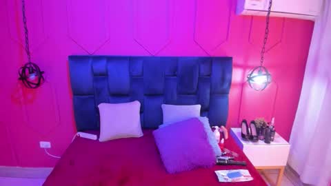 Chantall online show from 11/11/25, 11:21