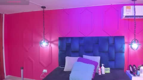 Chantall online show from 12/16/25, 11:37