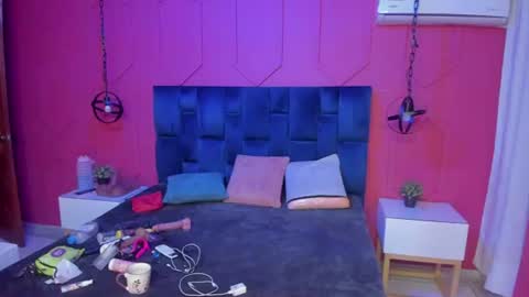 Snapshot of beauty_milf4 chatting on 06/28/26, 03:56 Chantall online show from 06/28/26, 03:56