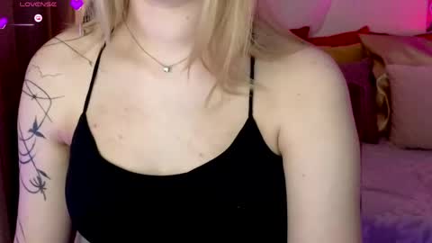 Snapshot of beauty_sashaxx chatting on 04/21/26, 02:45 beauty Sasha online show from 04/21/26, 02:45