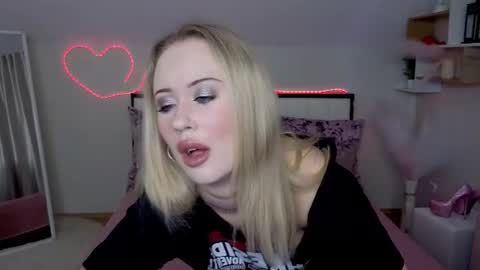 Snapshot of beauty_sashaxx chatting on 06/30/26, 03:24 beauty Sasha online show from 06/30/26, 03:24