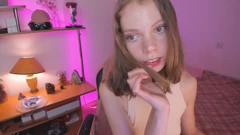 Eliise online show from 12/30/24, 09:37