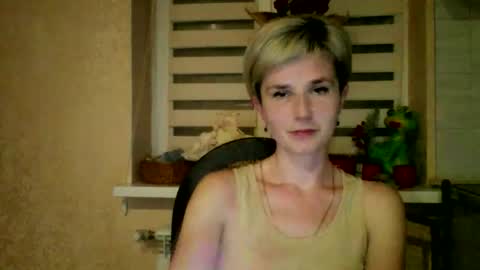 Snapshot of beautyksenia chatting on 04/21/26, 07:28 BeautyKsenia online show from 04/21/26, 07:28