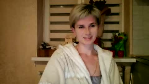 Snapshot of beautyksenia chatting on 04/28/26, 08:03 BeautyKsenia online show from 04/28/26, 08:03