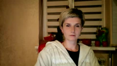 Snapshot of beautyksenia chatting on 06/04/26, 07:31 BeautyKsenia online show from 06/04/26, 07:31