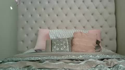 Beauty online show from 12/21/25, 02:35