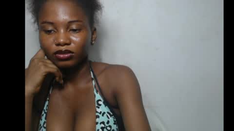 Snapshot of beautyslut1 chatting on 04/28/26, 06:57 beautyslut1 online show from 04/28/26, 06:57