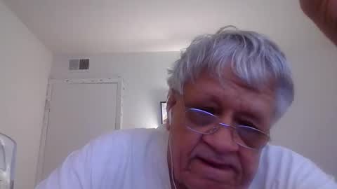 Snapshot of beautytomyeyes chatting on 12/13/24, 07:43 beautytomyeyes online show from 12/13/24, 07:43