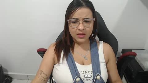 Snapshot of beautyykarol chatting on 05/01/26, 09:52 beautyykarol online show from 05/01/26, 09:52