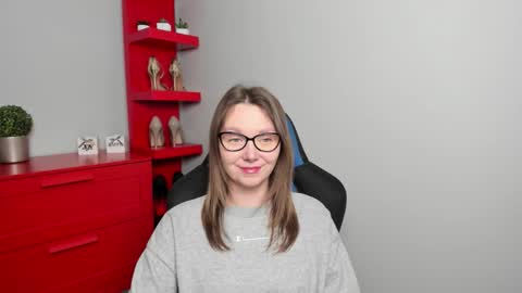 Zoe online show from 11/04/25, 06:34