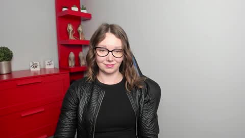 Zoe online show from 11/07/25, 08:25