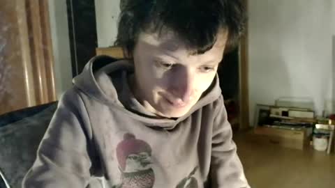 Raluca online show from 11/25/25, 09:04