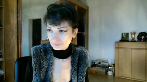 Raluca online show from 11/29/25, 02:20