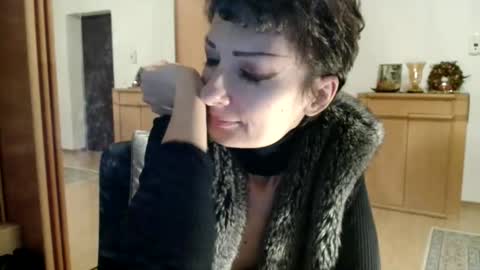 Raluca online show from 11/30/25, 03:27