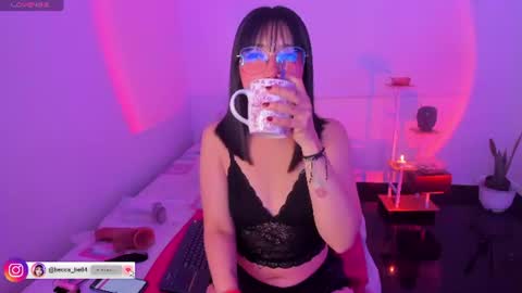 Snapshot of becca_be_ chatting on 06/21/26, 04:15 Becca is here online show from 06/21/26, 04:15