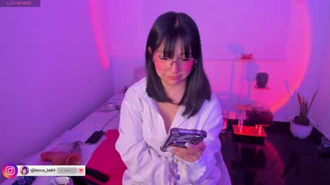 Snapshot of becca_be_ chatting on 07/09/26, 04:16 Becca is here online show from 07/09/26, 04:16