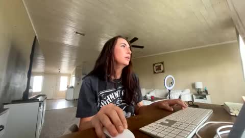 Snapshot of beccaraexoxo chatting on 05/27/26, 09:45 beccaraexoxo online show from 05/27/26, 09:45