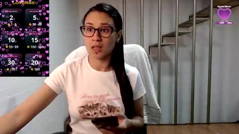 Daniela online show from 11/18/25, 01:22