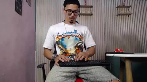 becker2_ online show from 01/11/26, 05:51