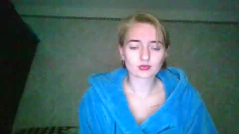 BeckiXJewelqw online show from 04/19/26, 03:00