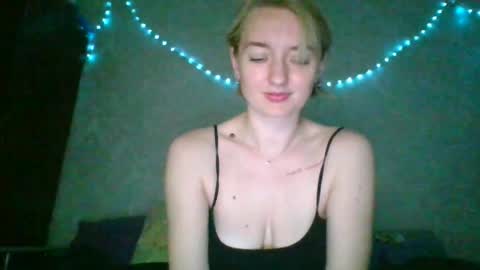 BeckiXOlensy online show from 05/31/26, 10:33