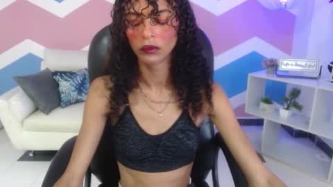 becky_lynch_102 online show from 11/14/25, 05:33