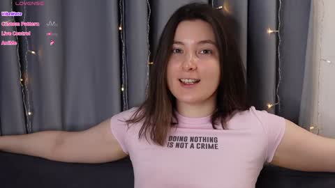 Snapshot of beckymartens chatting on 10/21/25, 12:22 BeckyMartens come join me on    while im offline here  online show from 10/21/25, 12:22