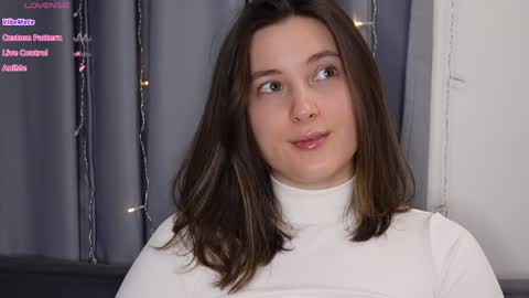 Snapshot of beckymartens chatting on 10/22/25, 12:44 BeckyMartens come join me on    while im offline here  online show from 10/22/25, 12:44
