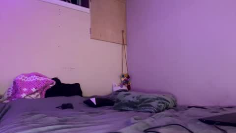 Snapshot of beckytheclown chatting on 02/27/25, 03:36 Beckytheclown online show from 02/27/25, 03:36