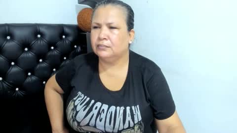 beckyummys online show from 10/14/25, 12:17