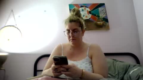 Snapshot of bedbandits chatting on 10/06/25, 10:23 Bedbandits69 online show from 10/06/25, 10:23