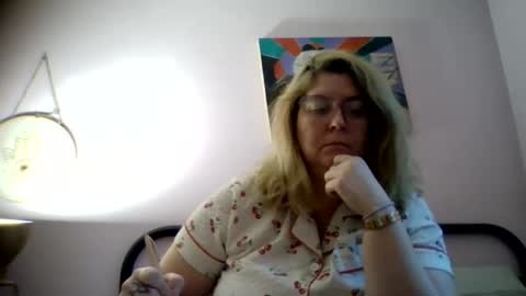 Snapshot of bedbandits chatting on 10/28/25, 12:30 Bedbandits69 online show from 10/28/25, 12:30