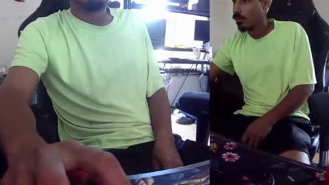 Snapshot of bedstuymonstercock90 chatting on 06/05/26, 04:45 hungnheavy online show from 06/05/26, 04:45