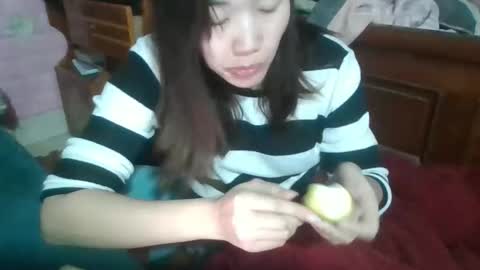 beebaby_xx online show from 12/18/25, 02:17