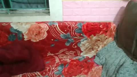 beebaby_xx online show from 01/07/26, 04:09