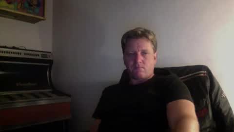 Snapshot of beefeater_7 chatting on 10/10/25, 09:14 beefeater_7 online show from 10/10/25, 09:14